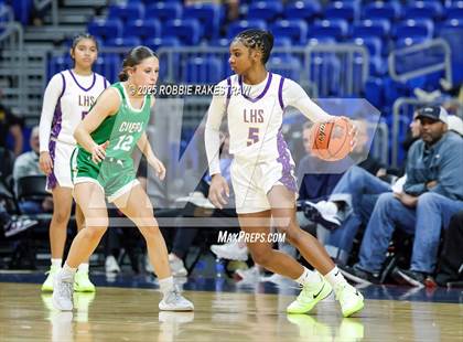 Thumbnail 1 in Cuero vs. Lincoln (UIL 4A Basketball Division II Final) photogallery.