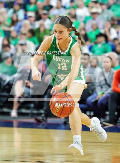 Thumbnail 2 in Cuero vs. Lincoln (UIL 4A Basketball Division II Final) photogallery.