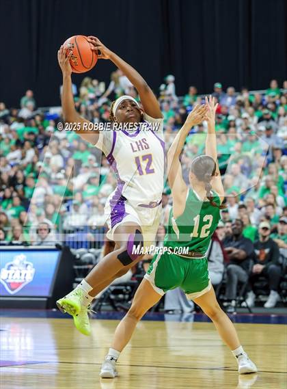 Thumbnail 3 in Cuero vs. Lincoln (UIL 4A Basketball Division II Final) photogallery.