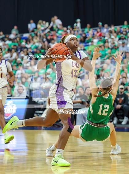 Thumbnail 2 in Cuero vs. Lincoln (UIL 4A Basketball Division II Final) photogallery.