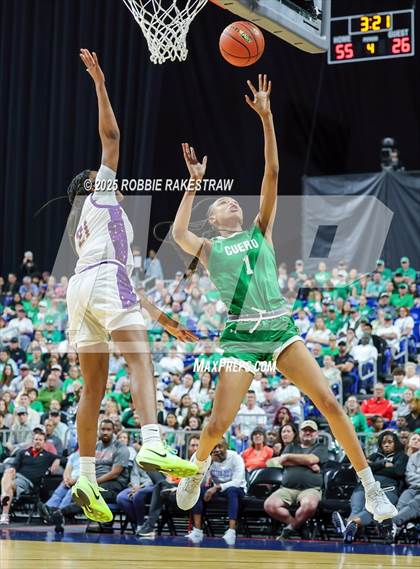 Thumbnail 1 in Cuero vs. Lincoln (UIL 4A Basketball Division II Final) photogallery.
