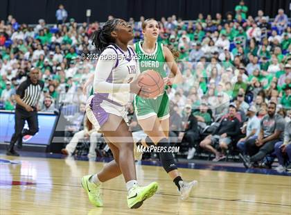 Thumbnail 2 in Cuero vs. Lincoln (UIL 4A Basketball Division II Final) photogallery.