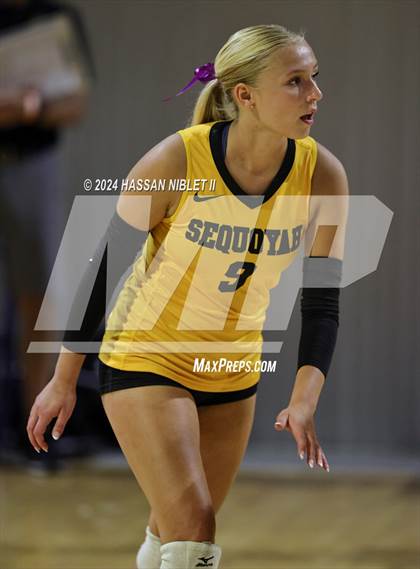 Thumbnail 2 in Mount Paran Christian vs. Sequoyah photogallery.