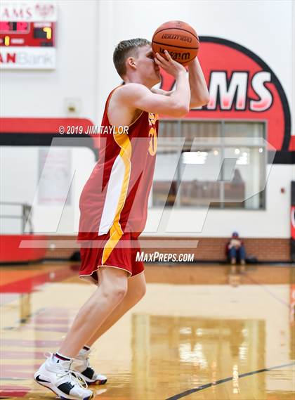 Thumbnail 3 in Chicken Express All-Star Classic photogallery.