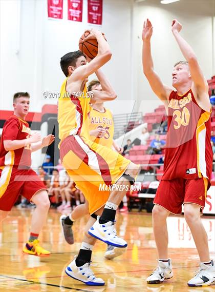 Thumbnail 1 in Chicken Express All-Star Classic photogallery.