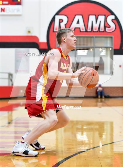 Thumbnail 1 in Chicken Express All-Star Classic photogallery.