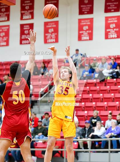 Thumbnail 1 in Chicken Express All-Star Classic photogallery.