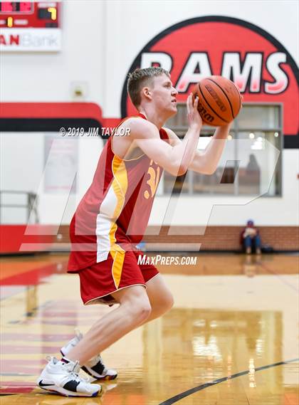 Thumbnail 2 in Chicken Express All-Star Classic photogallery.