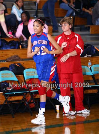 Thumbnail 3 in Hardin-Jefferson vs Pasadena Memorial (McDonalds Texas Invitational) photogallery.