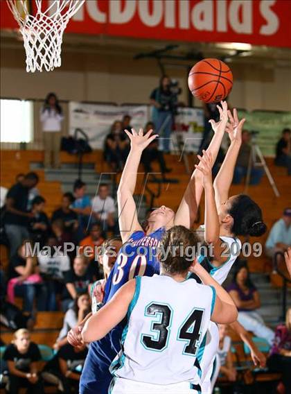 Thumbnail 1 in Hardin-Jefferson vs Pasadena Memorial (McDonalds Texas Invitational) photogallery.