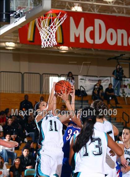 Thumbnail 3 in Hardin-Jefferson vs Pasadena Memorial (McDonalds Texas Invitational) photogallery.