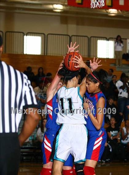 Thumbnail 2 in Hardin-Jefferson vs Pasadena Memorial (McDonalds Texas Invitational) photogallery.