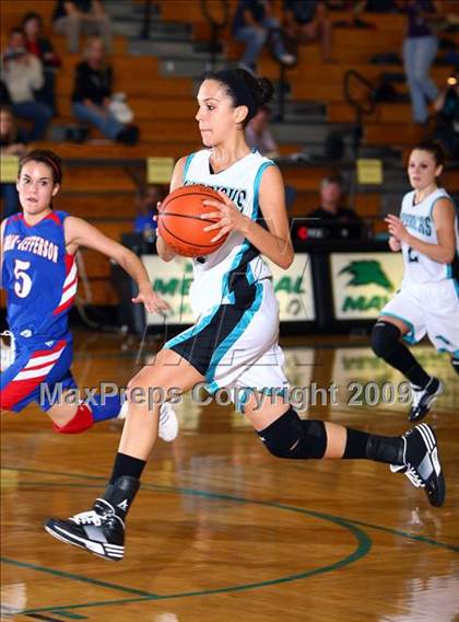 Thumbnail 1 in Hardin-Jefferson vs Pasadena Memorial (McDonalds Texas Invitational) photogallery.