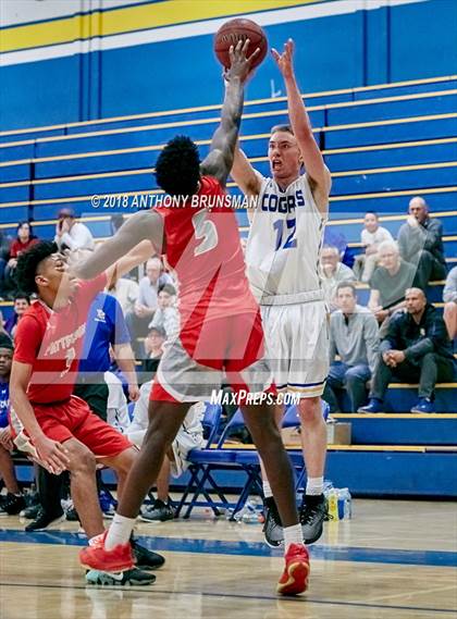 Thumbnail 3 in Del Campo vs. Patterson (CIF SJS D3 Playoffs - Round 2) photogallery.