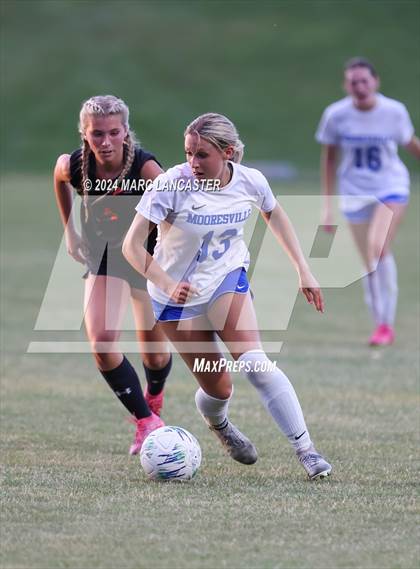 Thumbnail 1 in Mooresville vs. Marvin Ridge (NCHSAA 4A West Regional Final) photogallery.