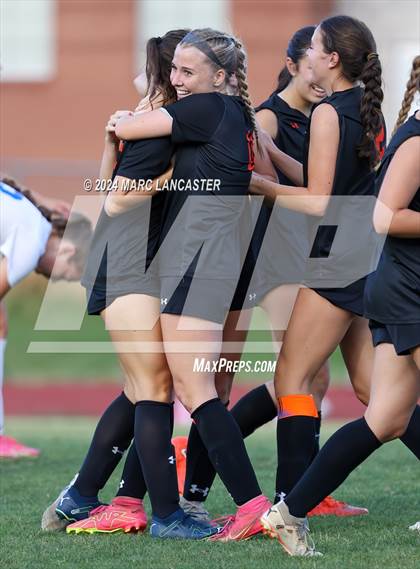 Thumbnail 3 in Mooresville vs. Marvin Ridge (NCHSAA 4A West Regional Final) photogallery.