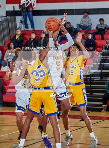 Thumbnail 3 in Grant vs. Inderkum (Cordova Christmas Tournament) photogallery.
