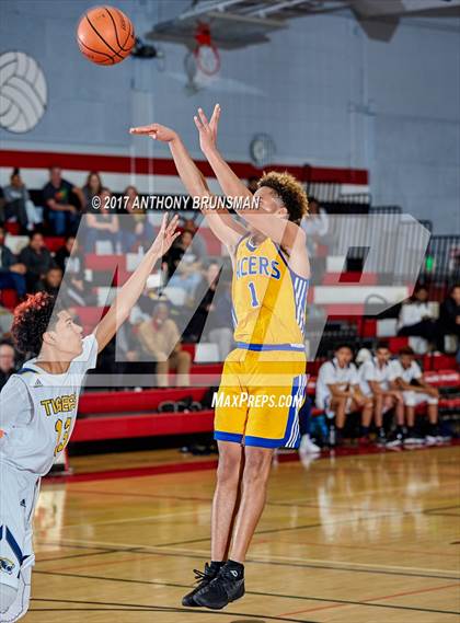 Thumbnail 1 in Grant vs. Inderkum (Cordova Christmas Tournament) photogallery.