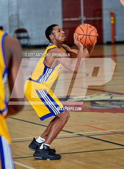Thumbnail 2 in Grant vs. Inderkum (Cordova Christmas Tournament) photogallery.