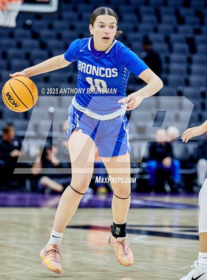 Thumbnail 2 in Rancho Bernardo vs Caruthers (CIF State D2 Final) photogallery.