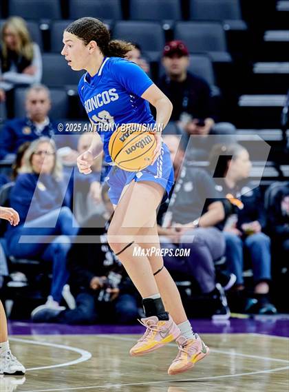Thumbnail 2 in Rancho Bernardo vs Caruthers (CIF State D2 Final) photogallery.