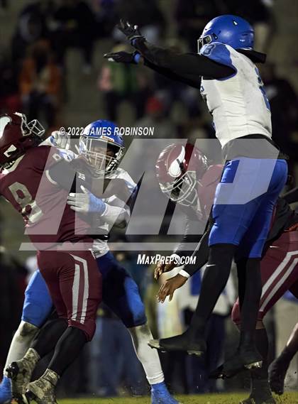 Thumbnail 2 in Raines vs. Riverside (FHSAA 2M Regional Semifinal) photogallery.