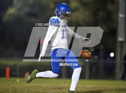 Thumbnail 2 in Raines vs. Riverside (FHSAA 2M Regional Semifinal) photogallery.