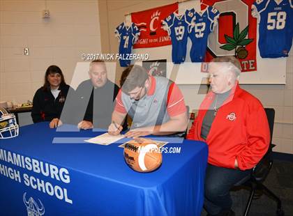Thumbnail 1 in Miamisburg (National Signing Day) photogallery.