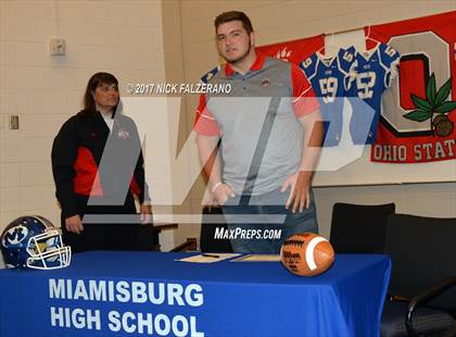 Thumbnail 1 in Miamisburg (National Signing Day) photogallery.
