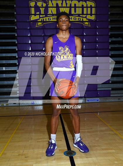 Thumbnail 2 in Lynwood Varsity Basketball Photo Shoot photogallery.