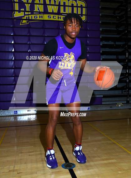 Thumbnail 2 in Lynwood Varsity Basketball Photo Shoot photogallery.