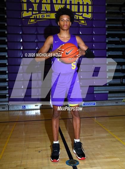 Thumbnail 2 in Lynwood Varsity Basketball Photo Shoot photogallery.