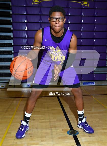 Thumbnail 3 in Lynwood Varsity Basketball Photo Shoot photogallery.