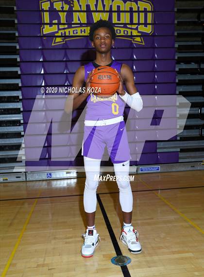 Thumbnail 2 in Lynwood Varsity Basketball Photo Shoot photogallery.