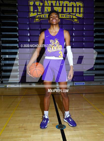 Thumbnail 2 in Lynwood Varsity Basketball Photo Shoot photogallery.