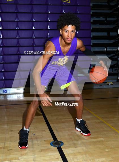 Thumbnail 3 in Lynwood Varsity Basketball Photo Shoot photogallery.