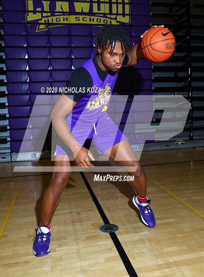 Thumbnail 3 in Lynwood Varsity Basketball Photo Shoot photogallery.