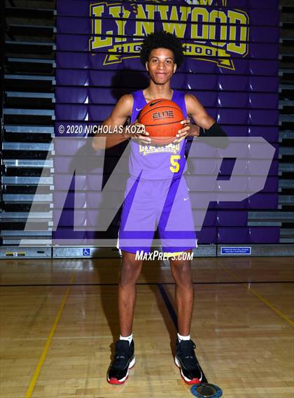 Thumbnail 2 in Lynwood Varsity Basketball Photo Shoot photogallery.