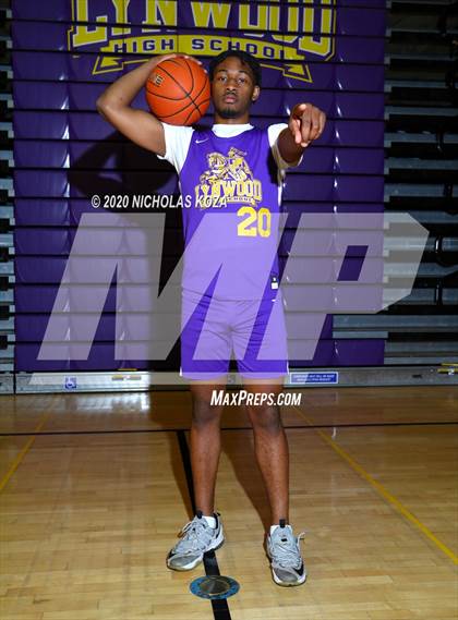 Thumbnail 1 in Lynwood Varsity Basketball Photo Shoot photogallery.