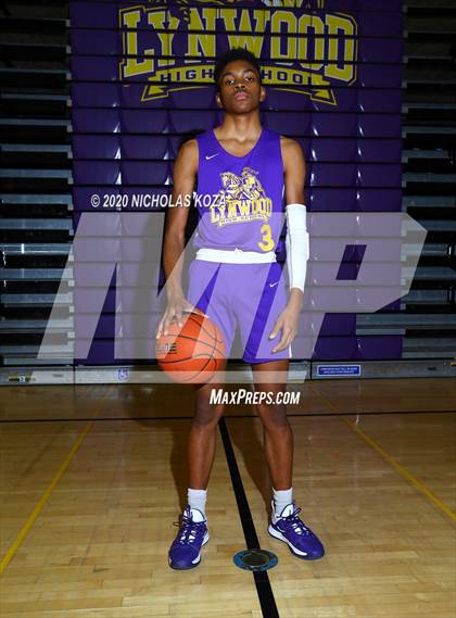 Thumbnail 1 in Lynwood Varsity Basketball Photo Shoot photogallery.