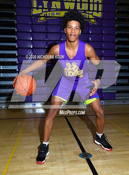 Thumbnail 3 in Lynwood Varsity Basketball Photo Shoot photogallery.