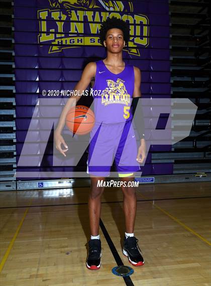 Thumbnail 2 in Lynwood Varsity Basketball Photo Shoot photogallery.