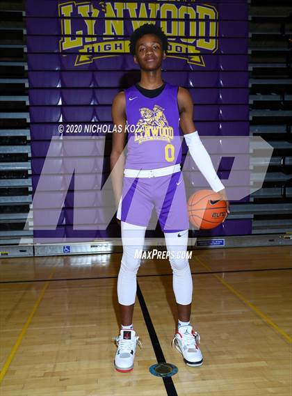 Thumbnail 2 in Lynwood Varsity Basketball Photo Shoot photogallery.