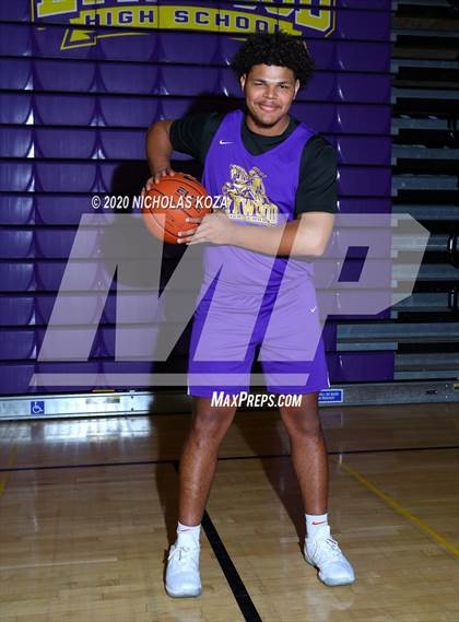 Thumbnail 1 in Lynwood Varsity Basketball Photo Shoot photogallery.