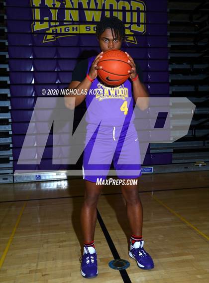 Thumbnail 2 in Lynwood Varsity Basketball Photo Shoot photogallery.