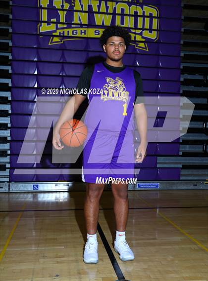 Thumbnail 3 in Lynwood Varsity Basketball Photo Shoot photogallery.