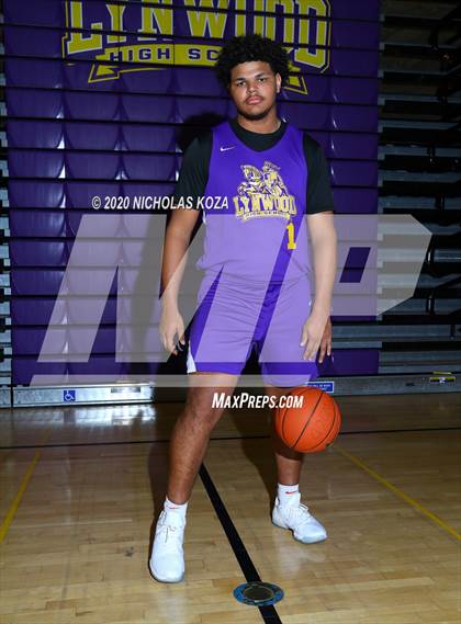 Thumbnail 1 in Lynwood Varsity Basketball Photo Shoot photogallery.