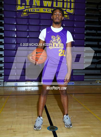 Thumbnail 2 in Lynwood Varsity Basketball Photo Shoot photogallery.