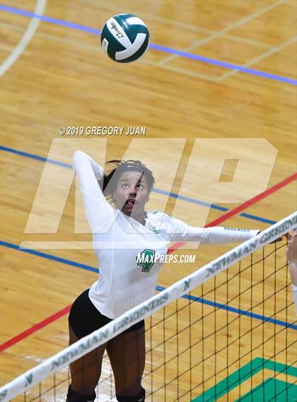 Thumbnail 3 in Barbe @ Newman (Newman Tournament) photogallery.