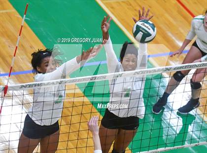 Thumbnail 2 in Barbe @ Newman (Newman Tournament) photogallery.